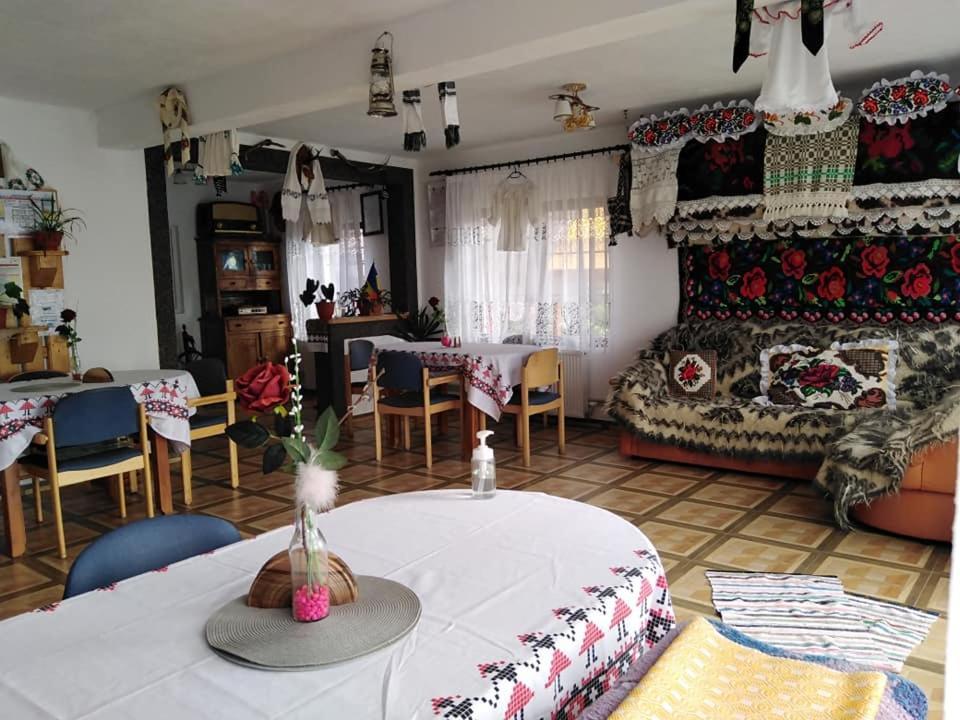 Pensiune Agroturistica "Casa Teodora" Budeşti Exteriér fotografie