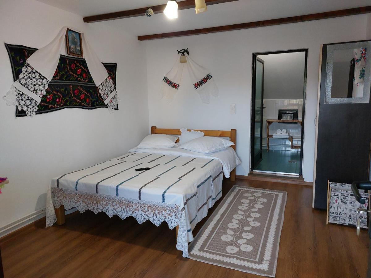 Pensiune Agroturistica "Casa Teodora" Budeşti Exteriér fotografie