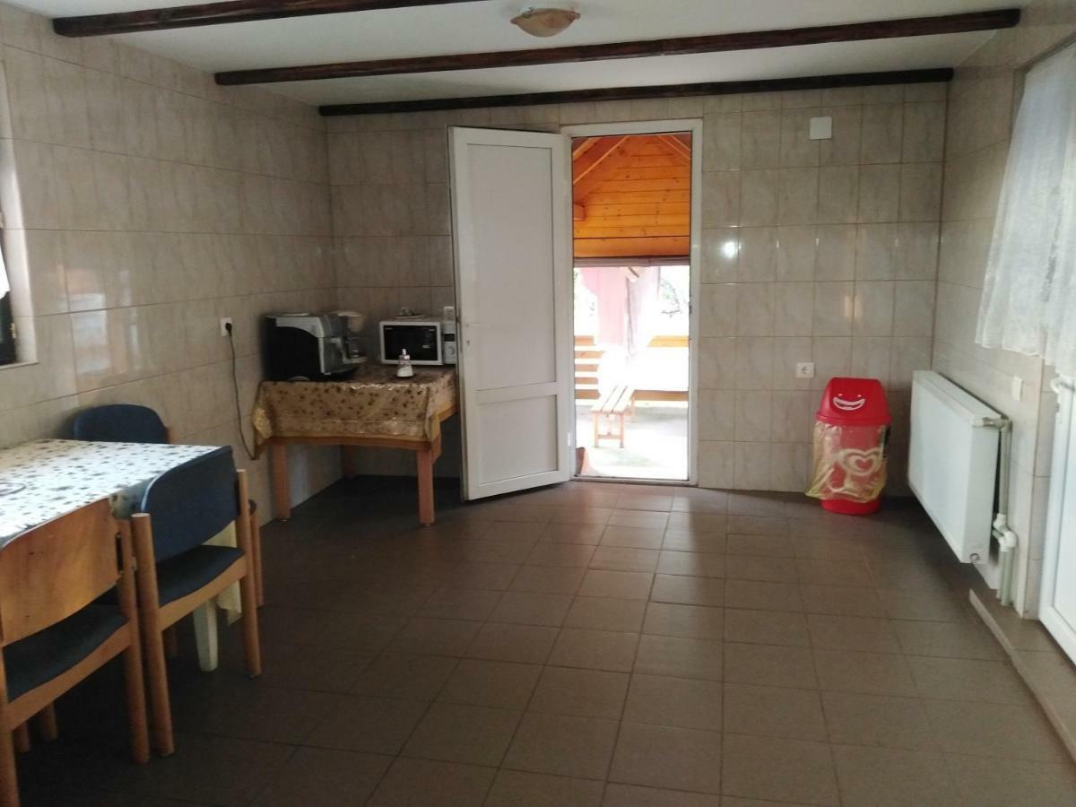 Pensiune Agroturistica "Casa Teodora" Budeşti Exteriér fotografie