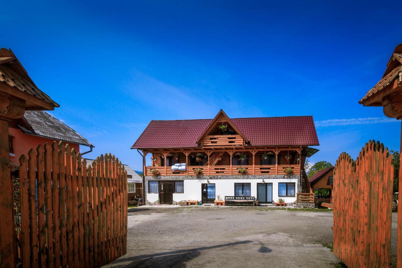 Pensiune Agroturistica "Casa Teodora" Budeşti Exteriér fotografie